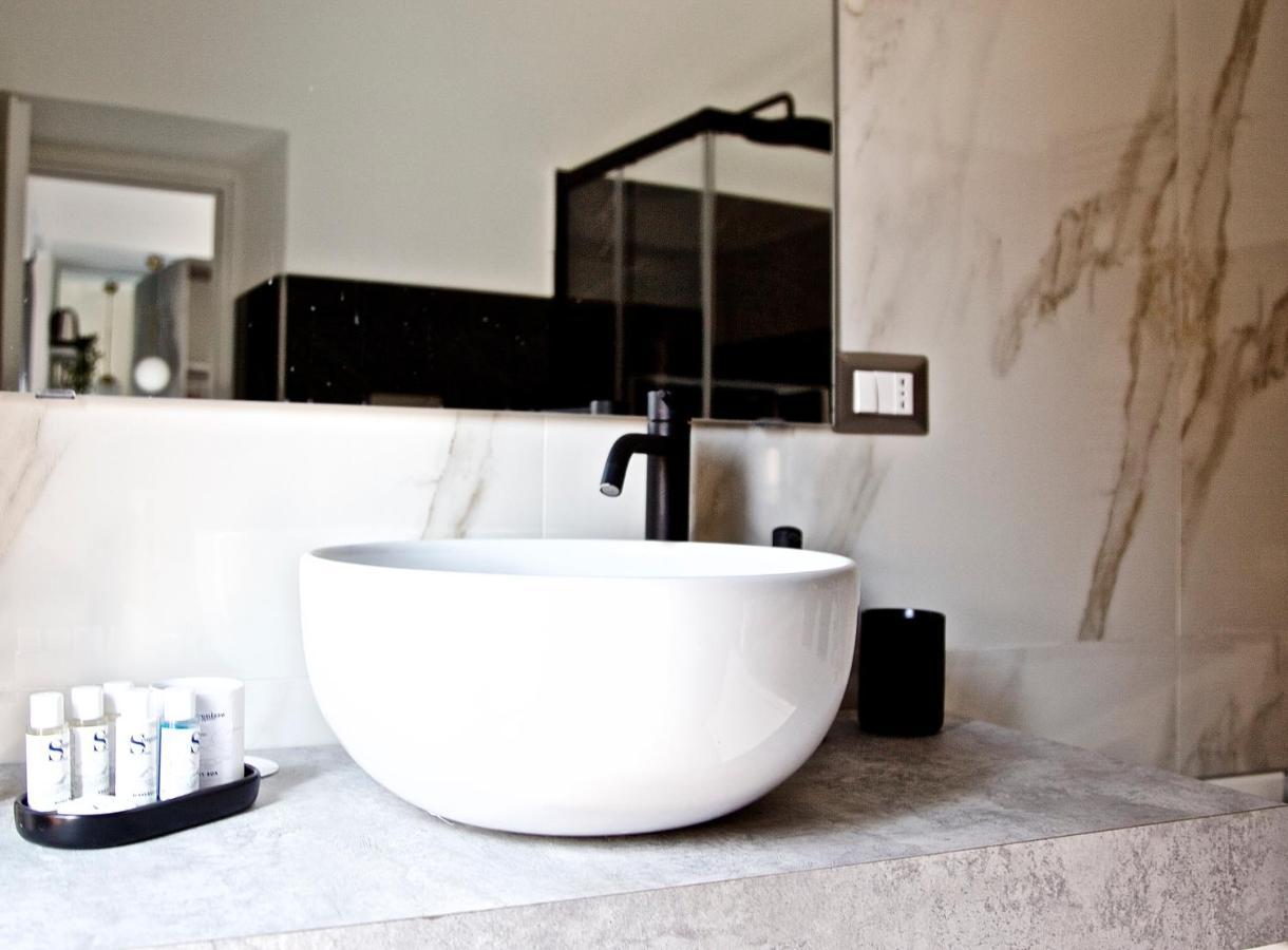 Scugnizzo Apartment Luxury Home 나폴리 외부 사진