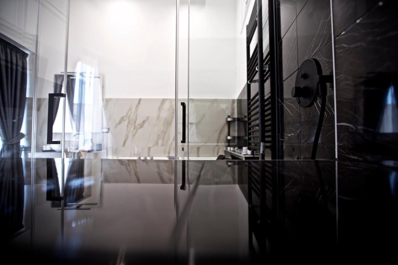 Scugnizzo Apartment Luxury Home 나폴리 외부 사진